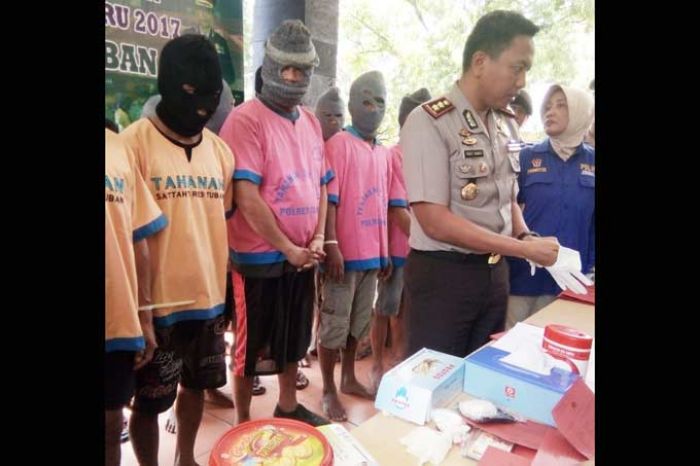 Selama Operasi Pekat Semeru, Polres Tuban Amankan 182 Pelaku Tindak Kriminal Selama Operasi Pekat Semeru, Polres Tuban Amankan 182 Pelaku Tindak Kriminal