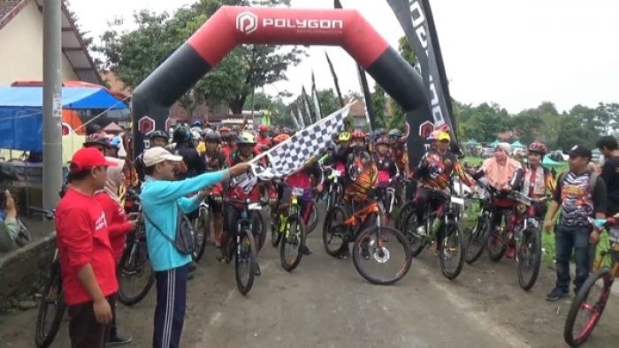 Ribuan Bikers Ikuti Jelajah Alas Kandang Macan Kediri Ribuan Bikers Ikuti Jelajah Alas Kandang Macan Kediri