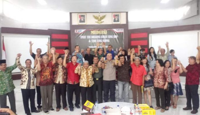 Kisruh Klenteng Tuban Mulai Temukan Solusi, Sepakat Pilih Pengurus Baru Kisruh Klenteng Tuban Mulai Temukan Solusi, Sepakat Pilih Pengurus Baru