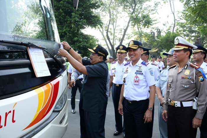 Wujudkan Zero Accident, Pakde Karwo Minta Pengamanan Lebaran Bersifat Humanis