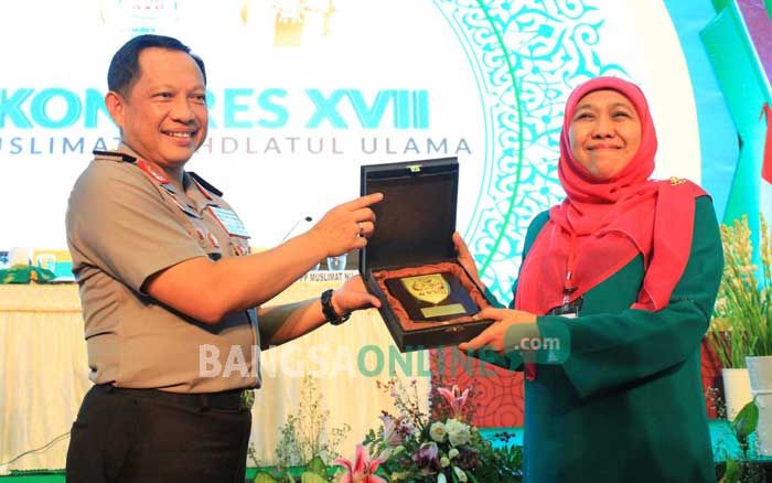 Ditanya Soal Isu Lindungi Ahok, Kapolri: Insyaallah Berkas Kasus Ahok P21 Ditanya Soal Isu Lindungi Ahok, Kapolri: Insyaallah Berkas Kasus Ahok P21