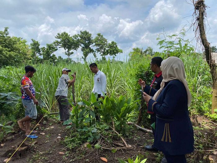 Kantah Pasuruan Hadiri Eksekusi Objek Sengketa di Desa Sanganom Kantah Pasuruan Hadiri Eksekusi Objek Sengketa di Desa Sanganom