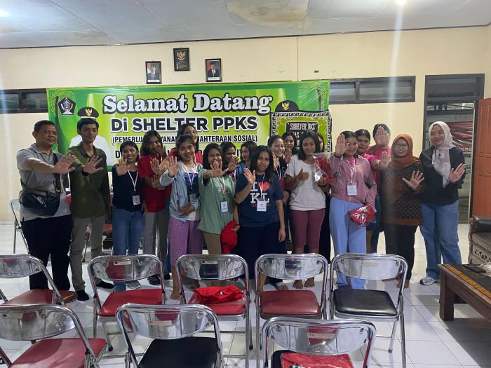 Calon TKI Korban Perdagangan Orang di Blitar Dipulangkan ke Daerah Asal Masing-Masing Calon TKI Korban Perdagangan Orang di Blitar Dipulangkan ke Daerah Asal Masing-Masing