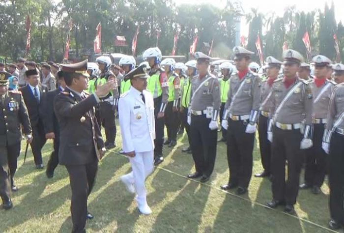 Peringati HUT Bhayangkara, Kapolres Jombang Sebut RUU Anti Terorisme Penting segera Disahkan Peringati HUT Bhayangkara, Kapolres Jombang Sebut RUU Anti Terorisme Penting segera Disahkan