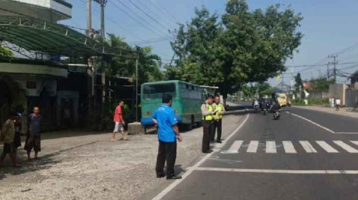 Ayah Kandung Pedangdut Uut Permatasari Meninggal Kecelakaan di Sidoarjo Ayah Kandung Pedangdut Uut Permatasari Meninggal Kecelakaan di Sidoarjo