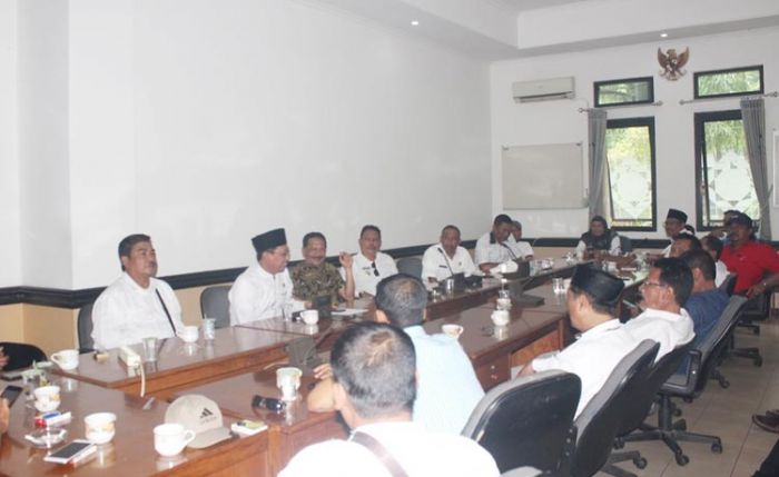 Kades Mau Hadiri Undangan Komisi I Apabila BPD Juga Diundang, Begini Jawaban Dewan Kades Mau Hadiri Undangan Komisi I Apabila BPD Juga Diundang, Begini Jawaban Dewan