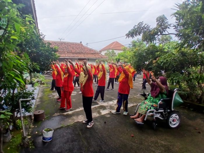 Gelar Senam Rutin dan Cek Kesehatan, Pemdes Sangen Madiun Jaga Kebugaran Warga Lansia