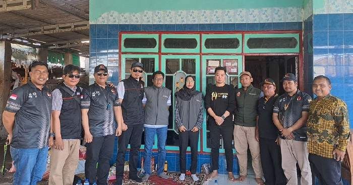 Pemilih Harus Seberangi Sungai Menuju TPS, Bawaslu Sidoarjo Minta KPU Tambah TPS Pemilih Harus Seberangi Sungai Menuju TPS, Bawaslu Sidoarjo Minta KPU Tambah TPS