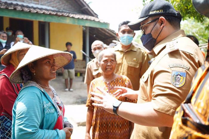 Bupati Kediri Tinjau Sanitasi Warga