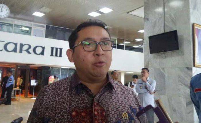 ​Puisi Fadli Zon Ungkap Buruh Cina Merajalela & Jokowi Numpuk Hutang, Inilah Respon PDIP