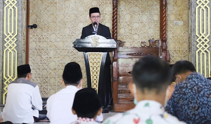 Pelajar SMP di Surabaya Isi Khotbah Jumat di Masjid Dispendik Pelajar SMP di Surabaya Isi Khotbah Jumat di Masjid Dispendik