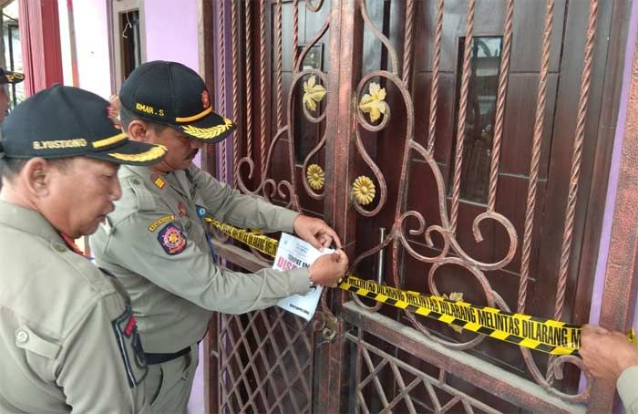 Resahkan Warga, Cafe dan Rumah Karaoke Pasar Sapi di Tikung Disegel