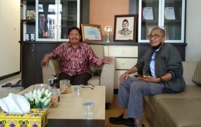 Komite SMAN 1 Bangil Akui Pembangunan Gedung Asrama SMAN Taruna Madani Diutangi Pemborong Komite SMAN 1 Bangil Akui Pembangunan Gedung Asrama SMAN Taruna Madani Diutangi Pemborong