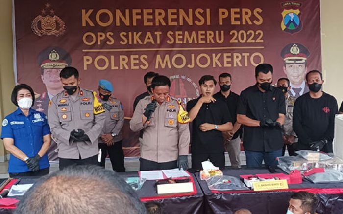 Operasi Sikat Semeru 2022, Polres Mojokerto Tangkap 30 Tersangka Operasi Sikat Semeru 2022, Polres Mojokerto Tangkap 30 Tersangka