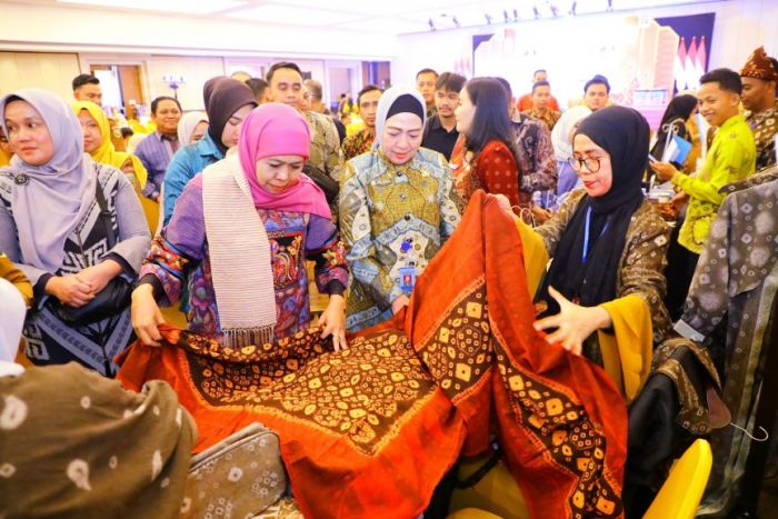 Gubernur Khofifah Pimpin Misi Dagang Jatim-Sumsel, Sukses Catatkan Transaksi Rp1 Triliun Lebih