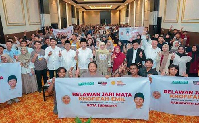 Relawan Jari Mata Siap Kawal Kemenangan Khofifah-Emil Hingga Akhir Relawan Jari Mata Siap Kawal Kemenangan Khofifah-Emil Hingga Akhir