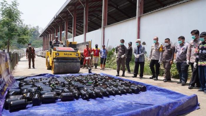 Kejari Kota Batu Musnahkan Ribuan Barang Bukti Tindak Pidana Umum Periode Januari-Oktober 2024 Kejari Kota Batu Musnahkan Ribuan Barang Bukti Tindak Pidana Umum Periode Januari-Oktober 2024