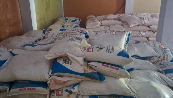 Amburadul Distribusi Pupuk Subsidi di Parengan: Satu Paket Dibandrol Rp300 Ribu, Tidak Melalui Kios Amburadul Distribusi Pupuk Subsidi di Parengan: Satu Paket Dibandrol Rp300 Ribu, Tidak Melalui Kios