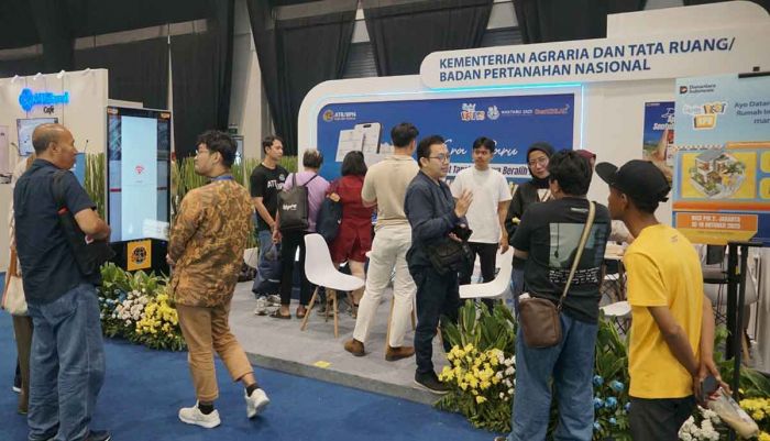 Kementerian ATR/BPN Sosialisasikan Layanan Digital Pertanahan di Livin Festival PIK 2 Banten Kementerian ATR/BPN Sosialisasikan Layanan Digital Pertanahan di Livin Festival PIK 2 Banten