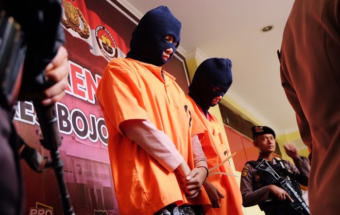 Janjikan Korban Masuk Polisi, Dua Perempuan Cantik Ini Diringkus Polres Bojonegoro Janjikan Korban Masuk Polisi, Dua Perempuan Cantik Ini Diringkus Polres Bojonegoro