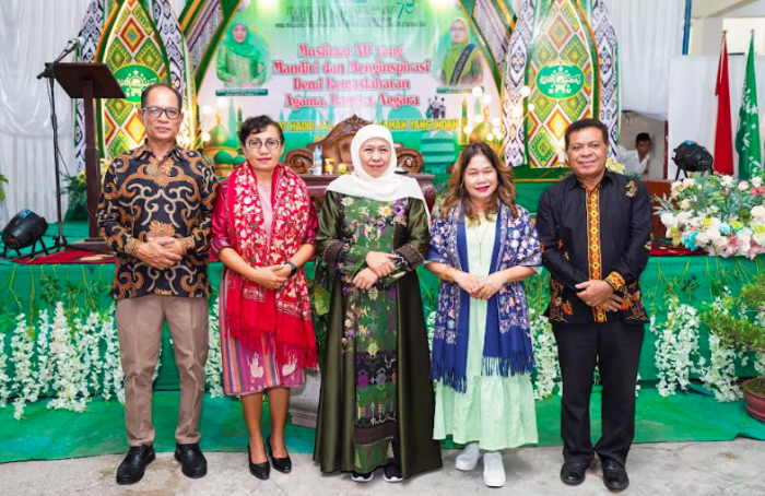 Sapa Muslimat NU se-Daratan Timor NTT, Khofifah Minta untuk Jaga Persatuan Bangsa Sapa Muslimat NU se-Daratan Timor NTT, Khofifah Minta untuk Jaga Persatuan Bangsa