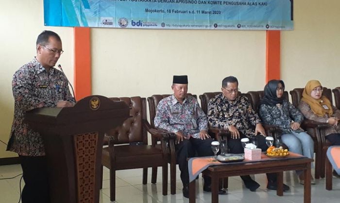 Tingkatkan Skill, 50 Pengrajin Sepatu Kota Mojokerto Ikuti Diklat 3 in 1