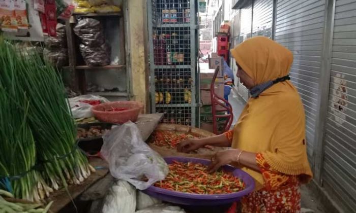 Harga Cabai Rawit di Lamongan Tembus Rp 80 Ribu Harga Cabai Rawit di Lamongan Tembus Rp 80 Ribu