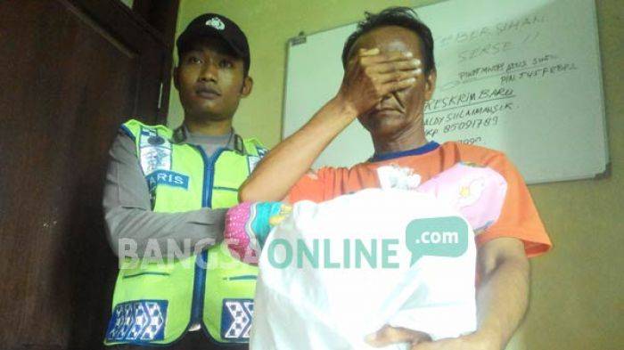 Tipu Korban Puluhan Juta, Dukun Pengganda Uang Asal Sidoarjo Diringkus Tipu Korban Puluhan Juta, Dukun Pengganda Uang Asal Sidoarjo Diringkus