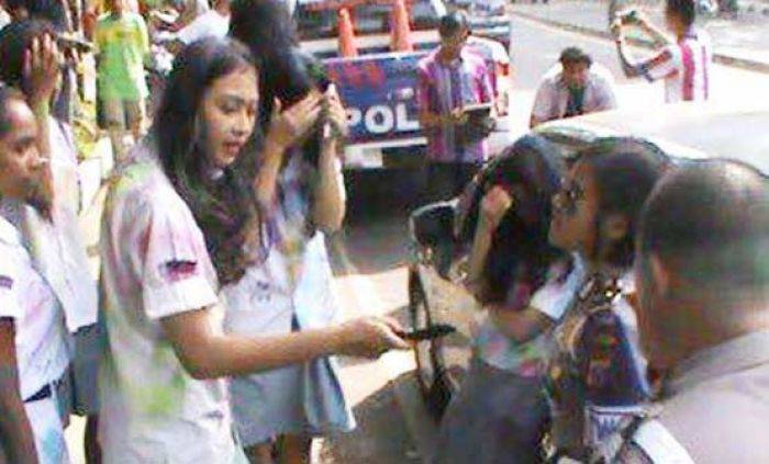 Bentak Polwan saat Konvoi, Siswi SMA Ngaku Anak Jenderal Bentak Polwan saat Konvoi, Siswi SMA Ngaku Anak Jenderal