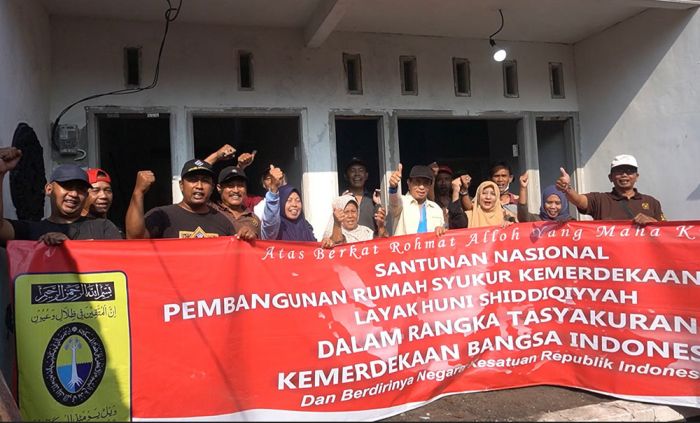 Rumahnya Tiba-Tiba Dibongkar, Sudarwati Tak Nyangka Dapat Bantuan Rumah Layak Huni dari Shiddiqiyyah Rumahnya Tiba-Tiba Dibongkar, Sudarwati Tak Nyangka Dapat Bantuan Rumah Layak Huni dari Shiddiqiyyah