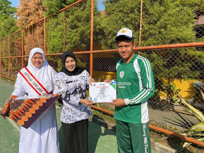 Girindra, Siswa SMKN Sukorejo yang Digadang sebagai Bakal Calon Pemain Timnas Girindra, Siswa SMKN Sukorejo yang Digadang sebagai Bakal Calon Pemain Timnas