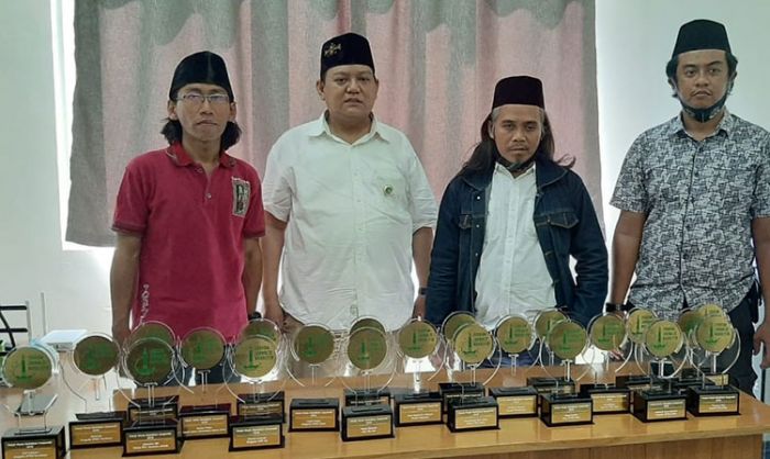 ​Forkom Jurnalis Nahdliyin Beri Penghargaan 22 Tokoh Muda Inspiratif Jawa Timur 2020