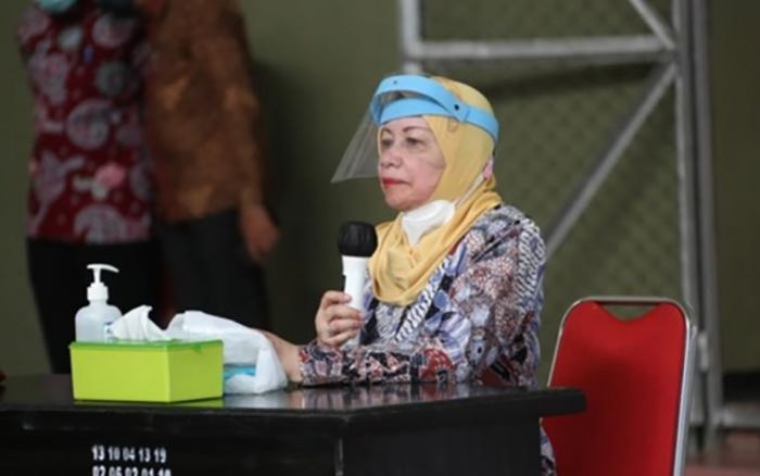 Bupati Kediri Keluarkan Surat Edaran Terkait PPKM, Jam Operasional Cafe dan Rumah Makan Dibatasi Bupati Kediri Keluarkan Surat Edaran Terkait PPKM, Jam Operasional Cafe dan Rumah Makan Dibatasi