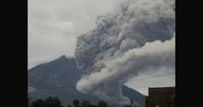 Pasca Gunung Semeru Muntahkan Wedhus Gembel, Warga Diminta Waspada Pasca Gunung Semeru Muntahkan Wedhus Gembel, Warga Diminta Waspada