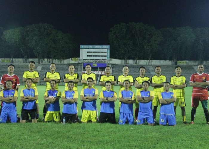 Kokohkan Sinergitas, Polres dan Kodim 0817 Gresik Main Bola Bareng Kokohkan Sinergitas, Polres dan Kodim 0817 Gresik Main Bola Bareng