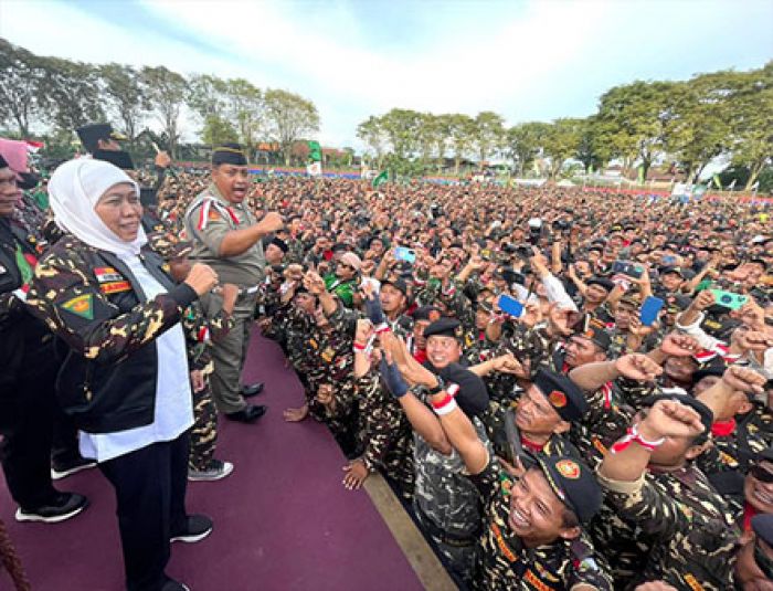 Hadiri Apel Merah Putih 10.000 Banser, Gubernur Khofifah Berikan 3 Kunci Toleransi