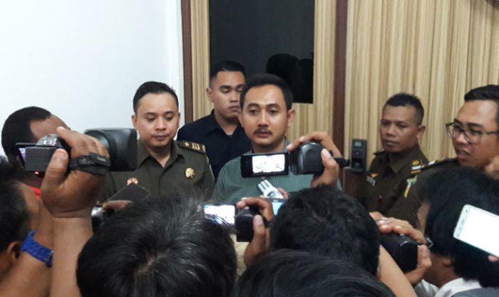 Sekda Tersangka, Kasus Korupsi di BPPKAD Gresik Berpeluang Seret Tersangka Baru Sekda Tersangka, Kasus Korupsi di BPPKAD Gresik Berpeluang Seret Tersangka Baru