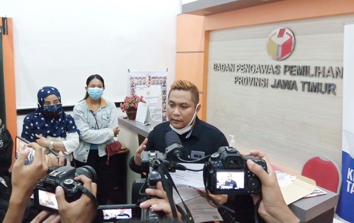 Dinilai Berpihak ke Salah Satu Paslon, KIPP Laporkan Risma ke Bawaslu Jatim Dinilai Berpihak ke Salah Satu Paslon, KIPP Laporkan Risma ke Bawaslu Jatim