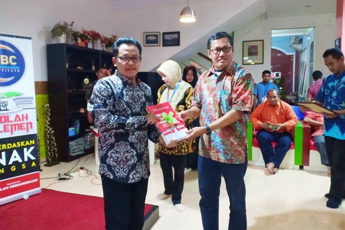 Ajak Masyarakat Kota Malang Melek Politik, Sutiaji Luncurkan Sekolah Parlemen RBCI Ajak Masyarakat Kota Malang Melek Politik, Sutiaji Luncurkan Sekolah Parlemen RBCI