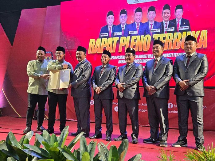 KPU Tetapkan Gus Haris-Lora Fahmi Sebagai Bupati Terpilih Periode 2024-2029 KPU Tetapkan Gus Haris-Lora Fahmi Sebagai Bupati Terpilih Periode 2024-2029