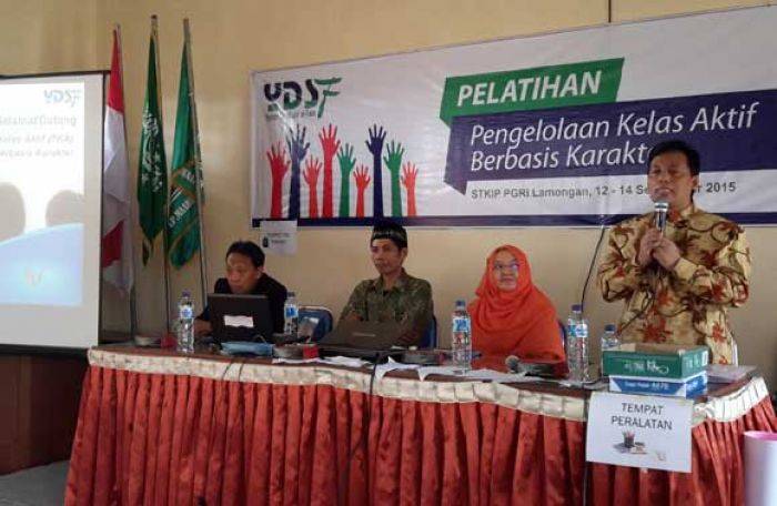 52 Guru MI di Lamongan Diberi Pelatihan "Pengelolaan Kelas Aktif Berbasis Karakter" 52 Guru MI di Lamongan Diberi Pelatihan "Pengelolaan Kelas Aktif Berbasis Karakter"