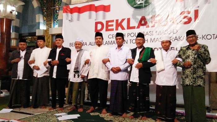 Takmir Masjid se-Kota Blitar: Stop Politisasi Masjid! Takmir Masjid se-Kota Blitar: Stop Politisasi Masjid!