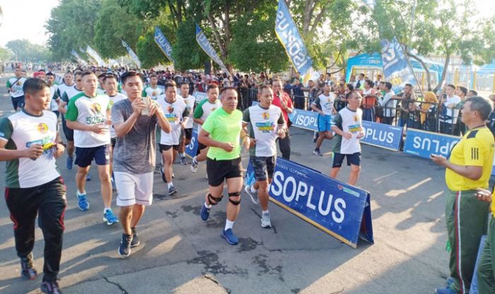 Gubernur Jawa Timur Apresiasi Lomba Lari 10K Gubernur Jawa Timur Apresiasi Lomba Lari 10K