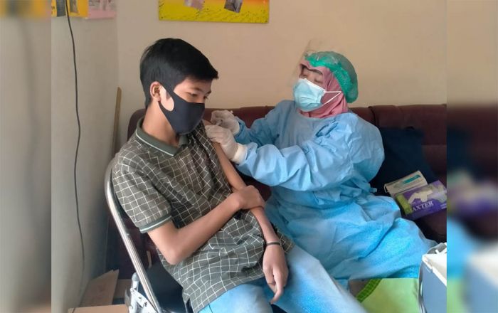 Cegah Paparan Covid-19 di Lingkungan Sekolah, Pemkot Mojokerto Gelar Vaksinasi di Enam Sekolah Cegah Paparan Covid-19 di Lingkungan Sekolah, Pemkot Mojokerto Gelar Vaksinasi di Enam Sekolah