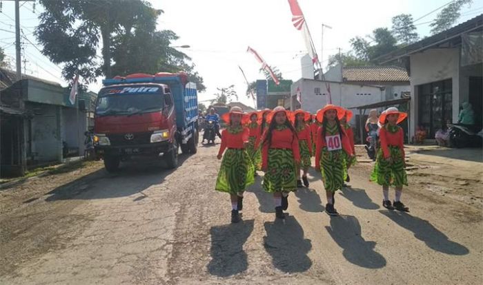Jadi Penyebab Kerusakan Jalan Desa, Warga Keluhkan Hilir Mudik Truk Tambang Jadi Penyebab Kerusakan Jalan Desa, Warga Keluhkan Hilir Mudik Truk Tambang