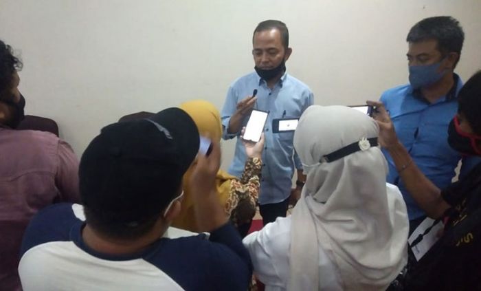 Unggul 8,54 Persen, Elektabilitas Machfud Arifin Salip Eri Cahyadi Unggul 8,54 Persen, Elektabilitas Machfud Arifin Salip Eri Cahyadi