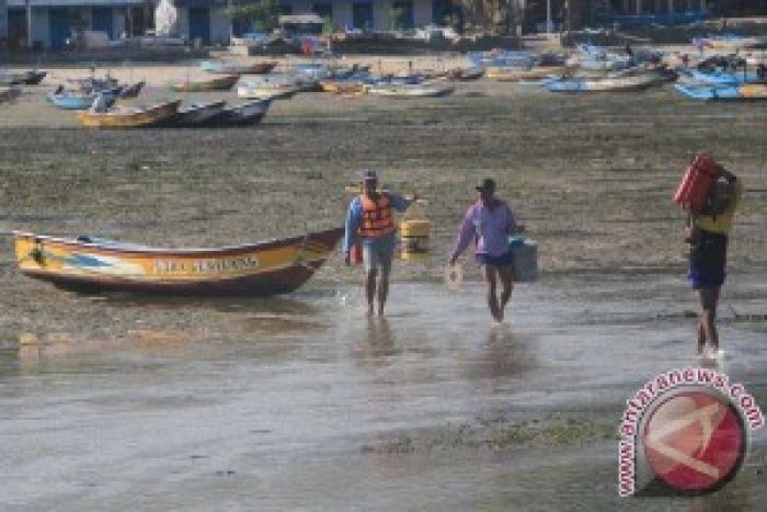 Diduga Mesin Perahu Mati, Dua Nelayan Pantai Watu Karung Hilang di Laut