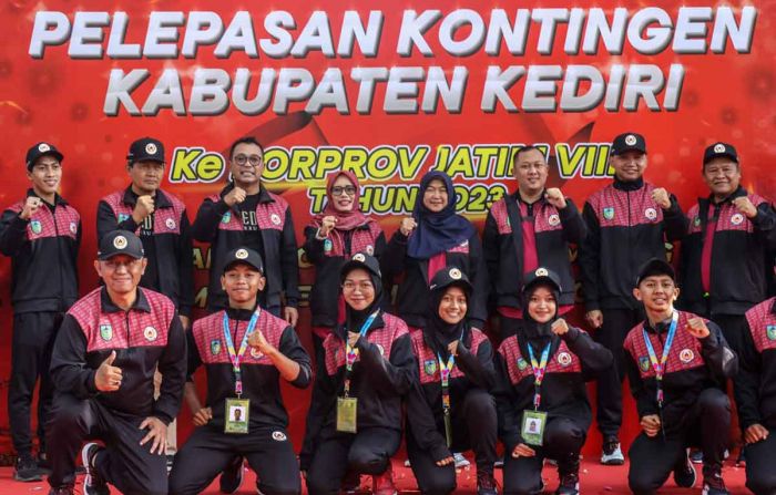 Targetkan 10 Besar, Ketua KONI Kabupaten Kediri Berangkatkan Kontingen Porprov Jatim