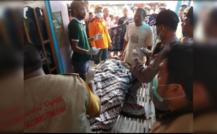 Jenazah Remaja yang Hanyut di Sungai Arosbaya Ditemukan Nelayan Jenazah Remaja yang Hanyut di Sungai Arosbaya Ditemukan Nelayan