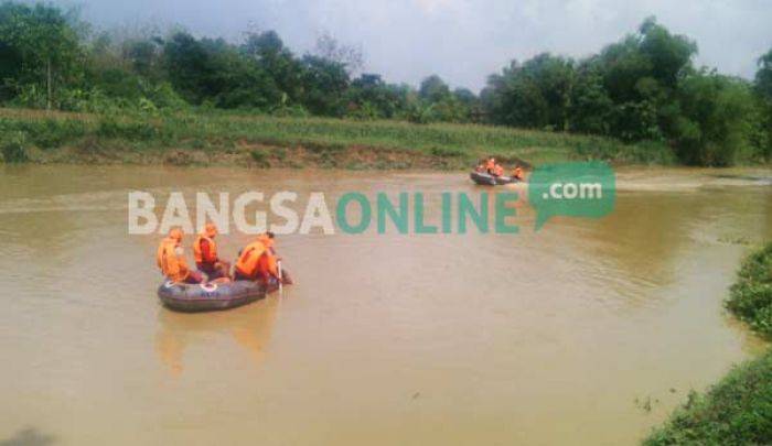 Buang Air Besar di Sungai di Bengawan Solo, Warga Parengan Tuban Hanyut Buang Air Besar di Sungai di Bengawan Solo, Warga Parengan Tuban Hanyut